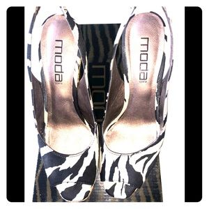 Moda Spana Zebra Print Peep Toe Sling-back Size 8M